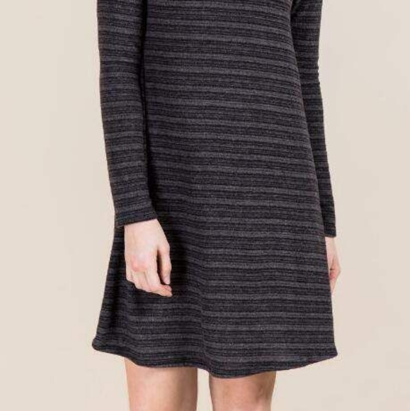 Black long sleeve sweater Dress - Picture 3 of 6